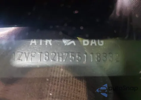 2005 Ford Mustang Gt Deluxe/Gt Premium from USA, damaged, VIN 1ZVFT82H755118332